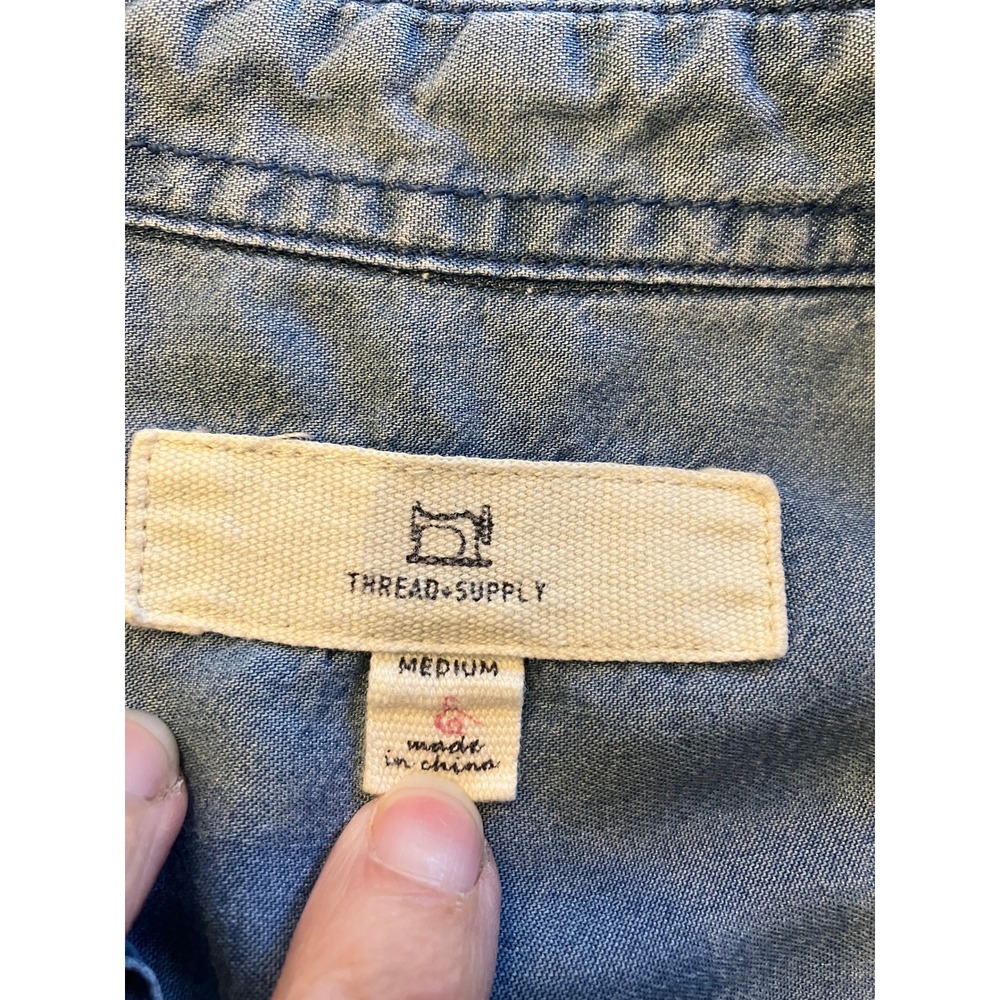 Thread & Supply Long‎ Sleeve Button Front Washed Denim Shirt Womens Size Medium - Picture 6 of 8